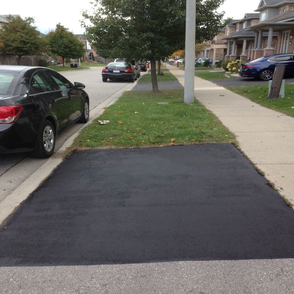 Liquid Rubber Driveway Restore Sealer - Asphalt Driveway Coating 